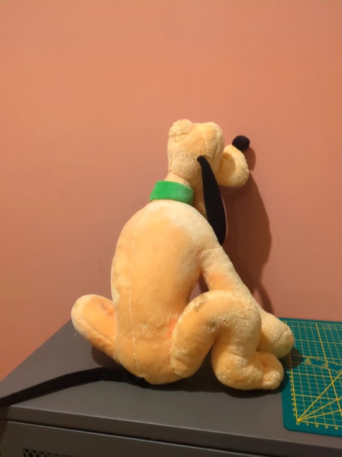 peluche pluto Disney Store - photo numéro 4