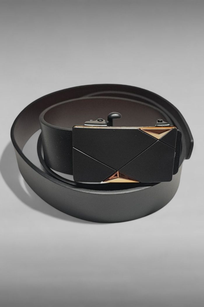 Ceinture cuir noire Boucle acier dorée et noire 117CM