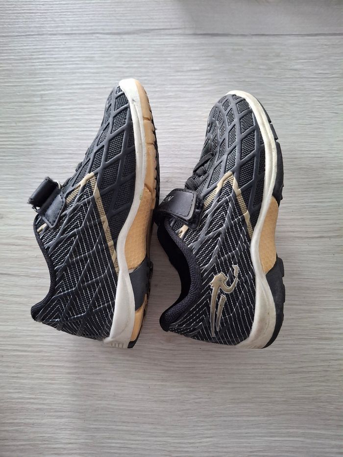 Basket airness noires 25 - photo numéro 2