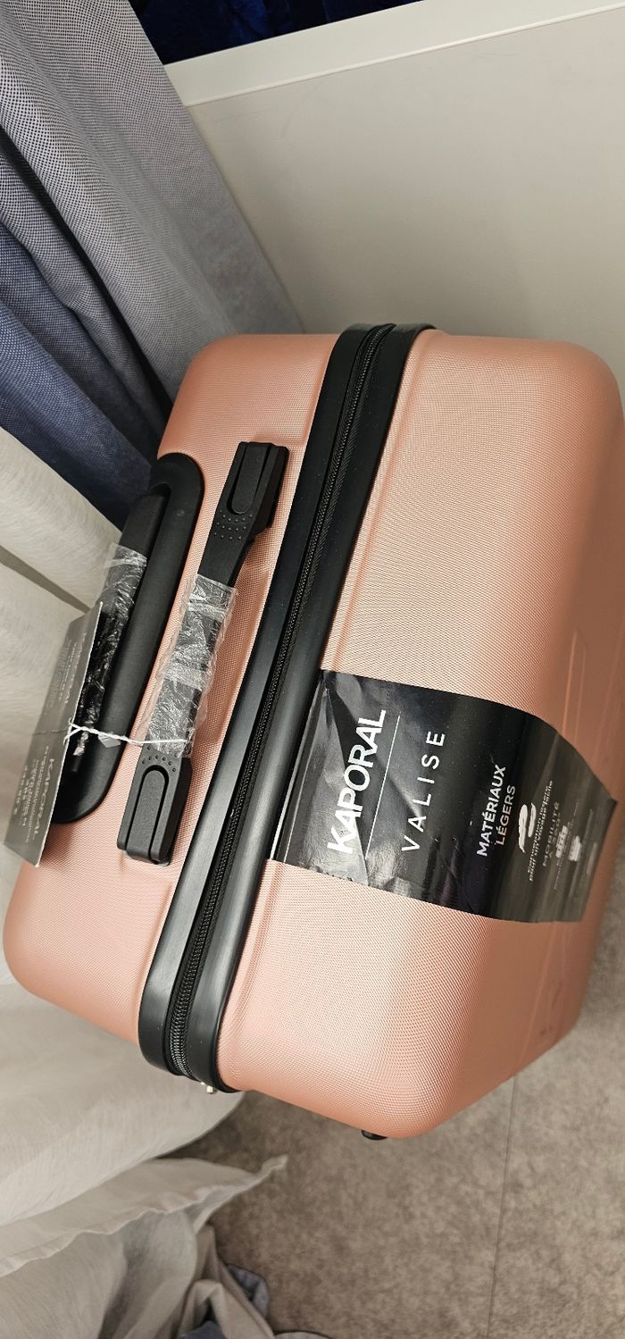 Elegante Valise neuve Kaporal - photo numéro 3