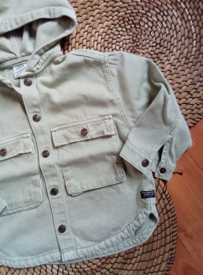 Veste kaki jean avec capuche Zara taille 12/18 mois - photo numéro 4