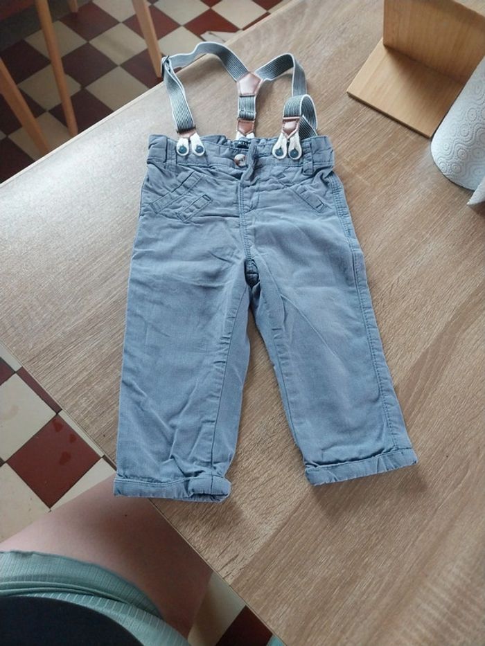 Pantalon avec bretelles 12 mois