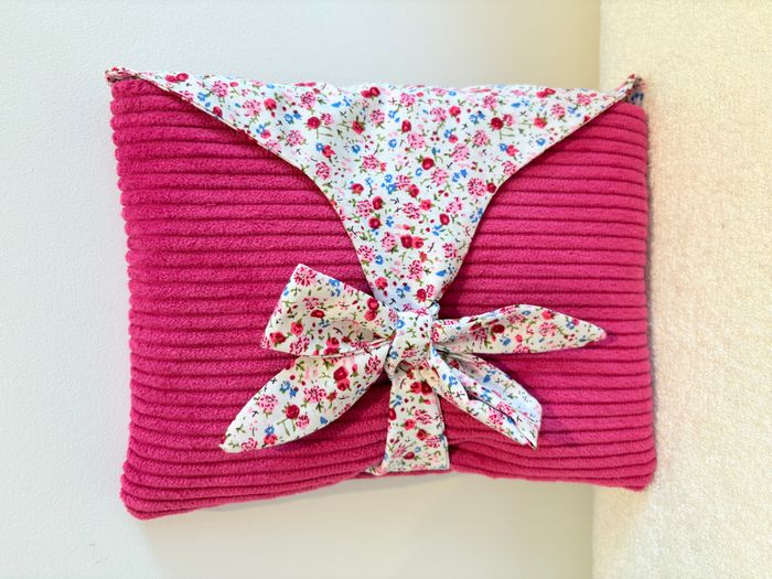 Pochette à livre de poche ou liseuse Fushia Fleurie