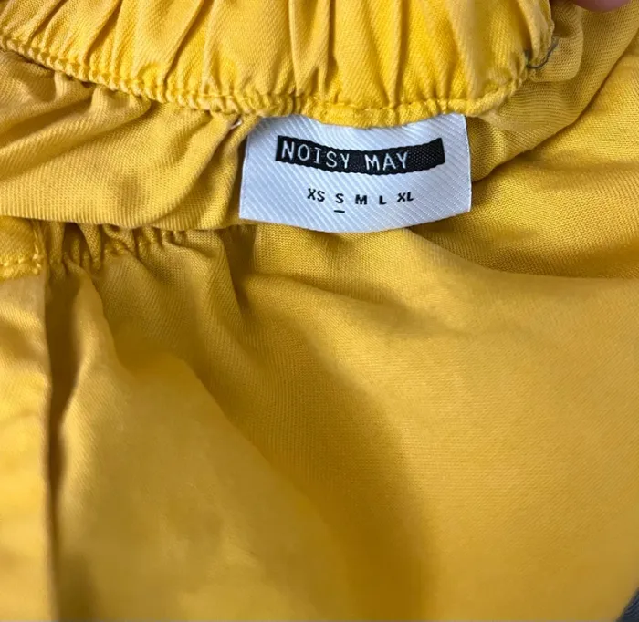 Blouse jaune manches courtes à nouer col bardot Noisy May - photo numéro 5