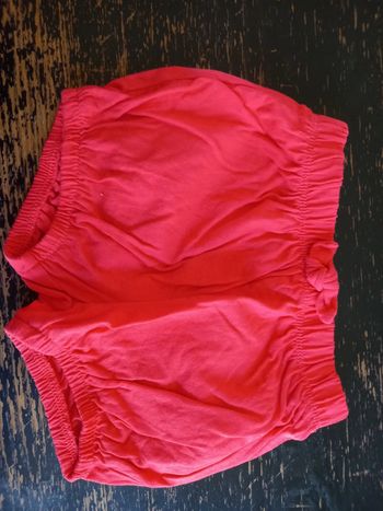 Short Rouge 12 mois