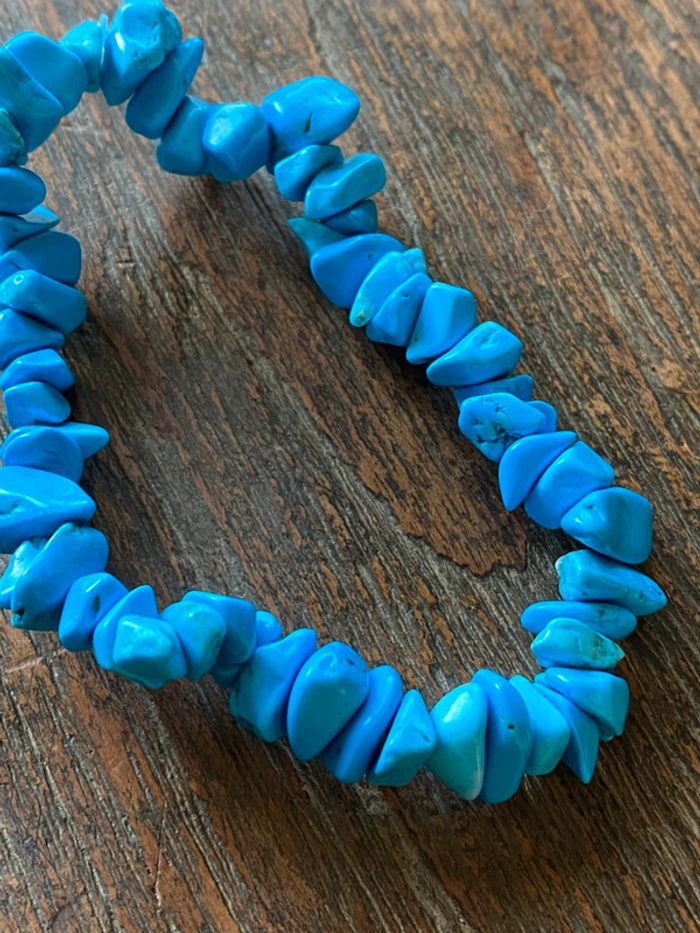 Magnifique bracelet élastique avec pierres turquoises - photo numéro 2
