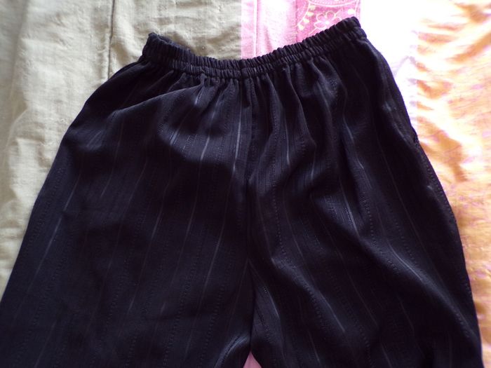 Pantalon noir à rayures T3 - photo numéro 4