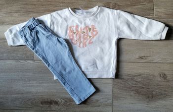 Ensemble pull molletonné et jeans taille 24 mois
