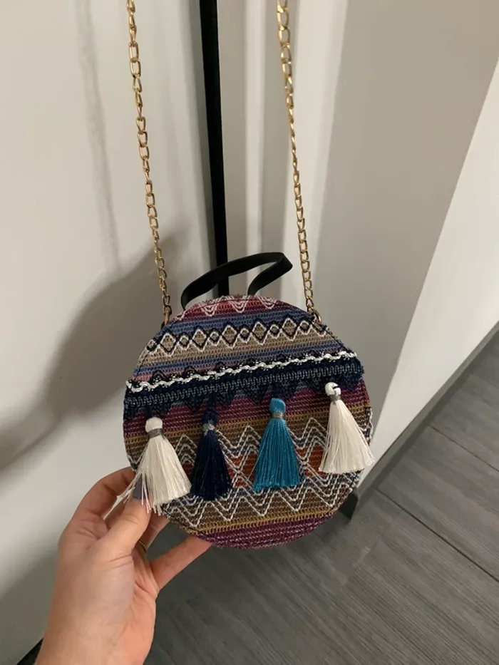 Petit sac rond brodé bohème - photo numéro 4