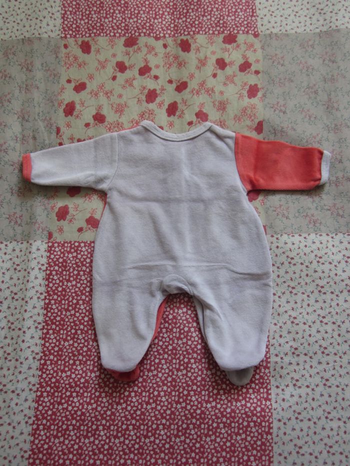 Pyjama velours gris et rouge taille naissance - photo numéro 2
