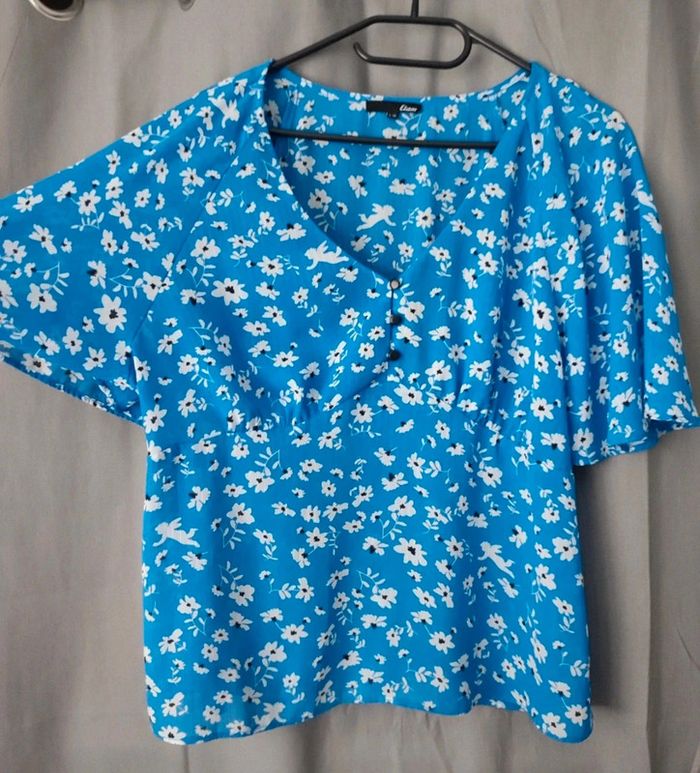 Tunique marque Etam
Taille 44
Neuve - photo numéro 5