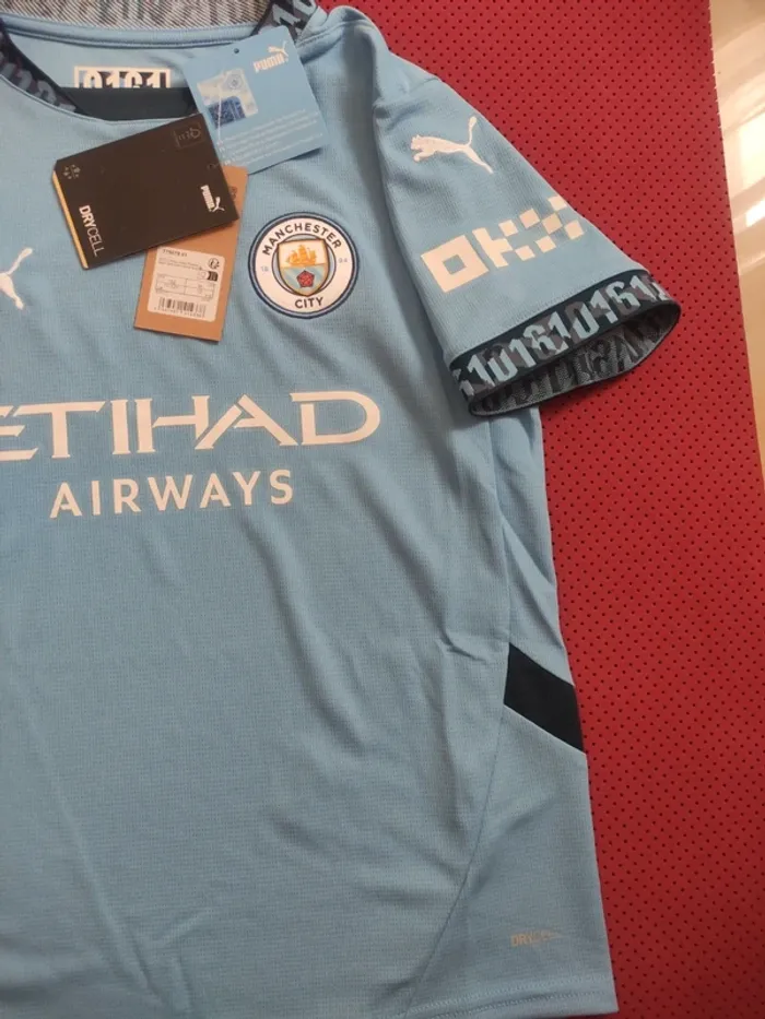 Maillot de foot Manchester City, Puma Authentique Officiel taille enfant 11/12 ans, Neuf - photo numéro 2