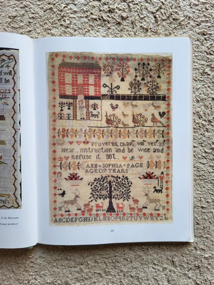 Needlepoint Samplers de Felicity Lewis (Livre en anglais) - photo numéro 7