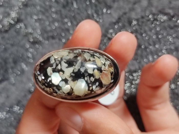 Bague originale pierre multicolore noire dorée Taille 8 Neuve - photo numéro 9