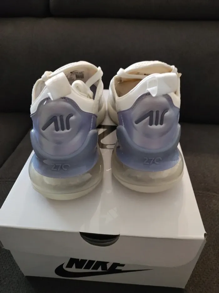 👟 Baskets Femme / enfant Nike Air 270 – Neuves & Inédites 👟 - photo numéro 4