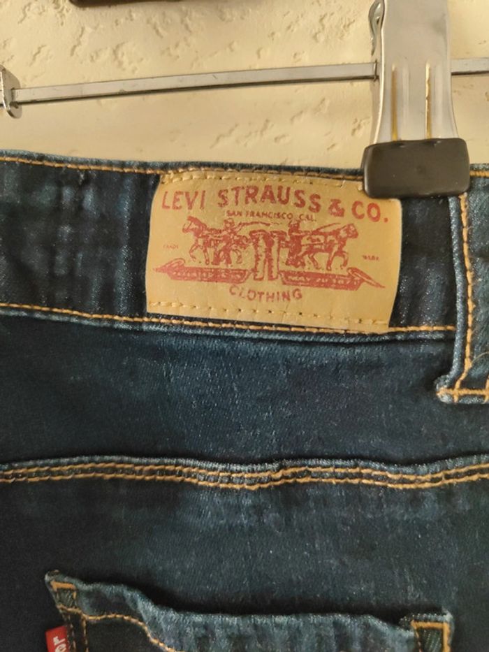 Jean bleu Levi's - photo numéro 5