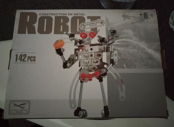 Jeux construction métallique type mécano Robot 142 pièces neuf +8 ans