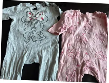 🛑 2 pyjama minnie 🛑 12 mois