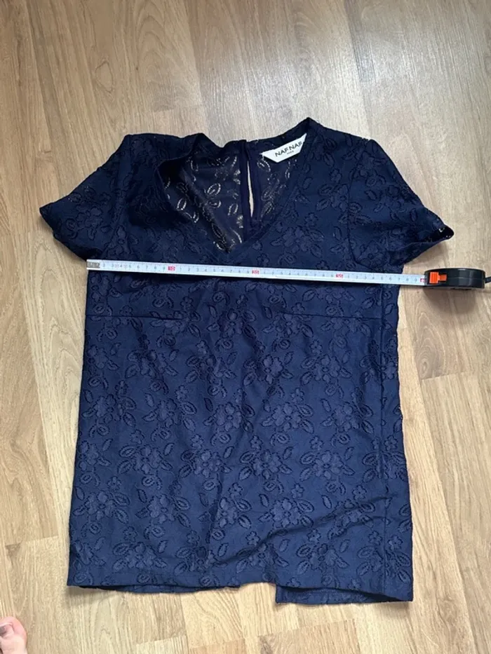 T-shirt dentelle bleu marine - photo numéro 7