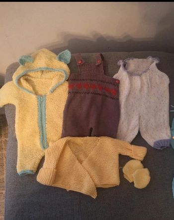 Lot vêtements tricotés