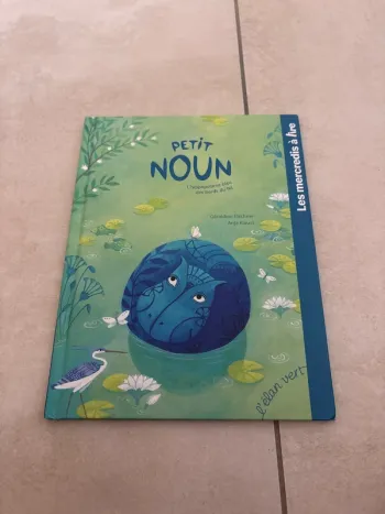 Petit noun l’hippopotame bleu des bords du Nil