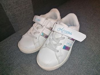 Basket airness à scratchs taille 25