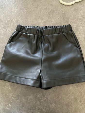 short cuir kiabi 7 ans