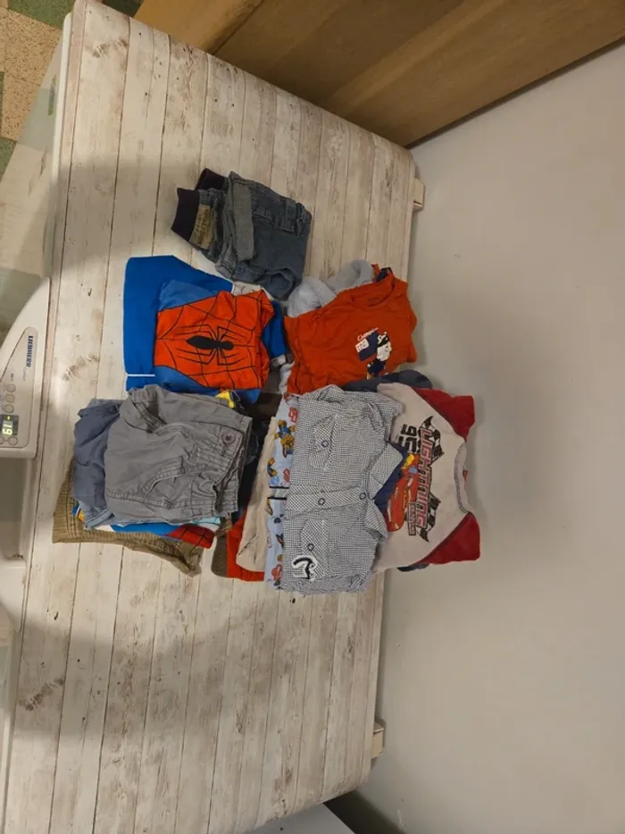 Gros lots de 24 mois garçons