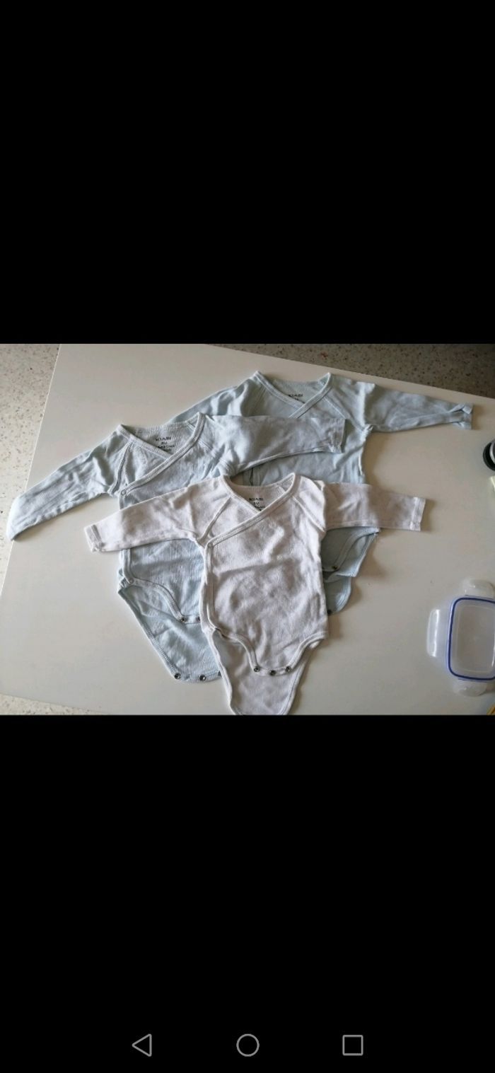 Lot de 3 bodies 6 mois