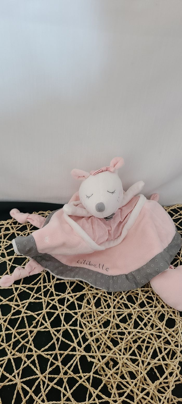 Doudou plat Souris Lilibelle cœur « little amour » rose et gris SAUTHON - photo numéro 2