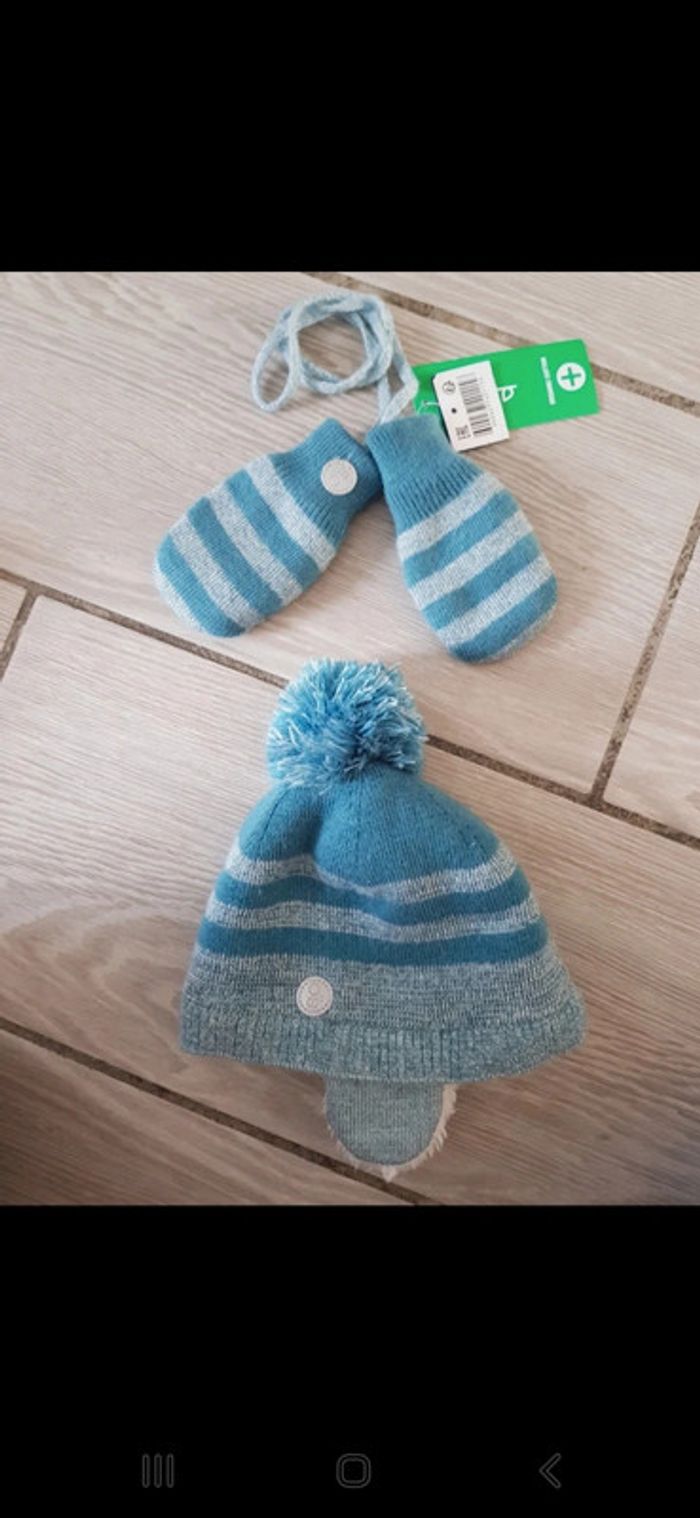 Ensemble neuf bonnet moufle bébé 0.6 mois