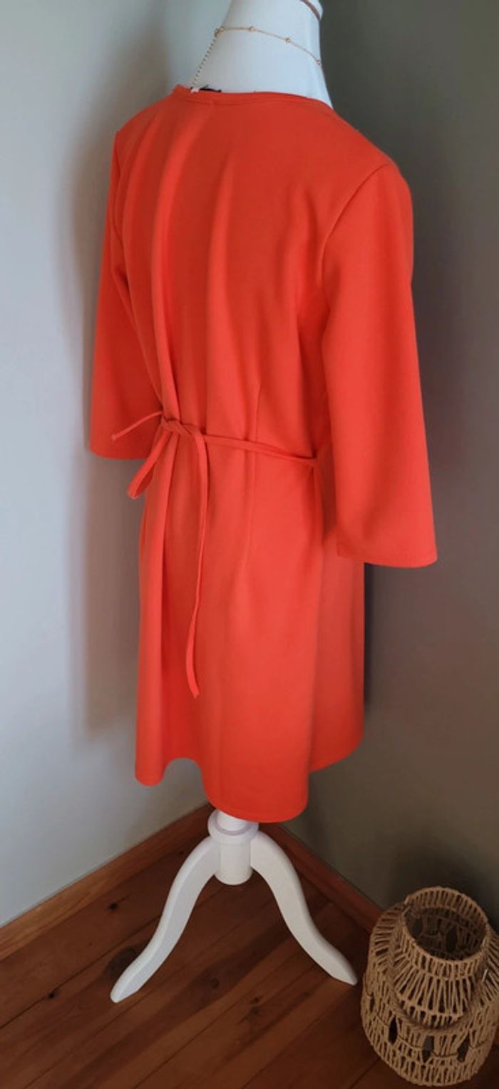 Jolie robe Victor Orange Taille L Parfait état - photo numéro 4