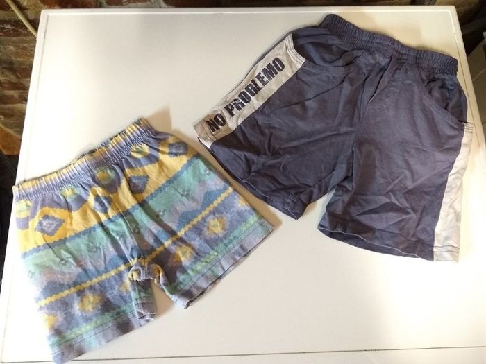 lot 2 shorts coton 2 ans