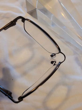 Monture lunettes homme solide prix négociable