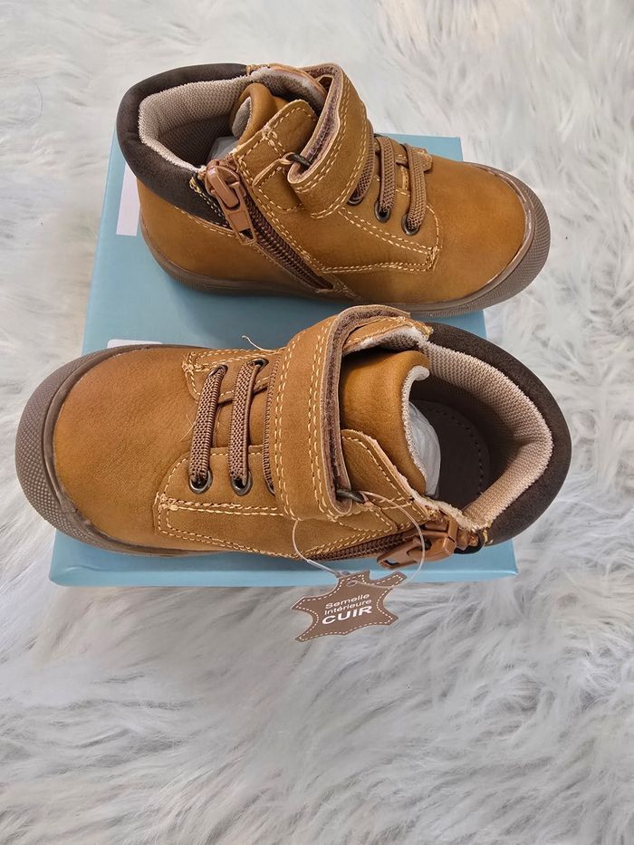 Neuves (non portées)💙😍👌🏷sublimes  bottines  pointure 22 garçon 😍💙👌👌 - photo numéro 4
