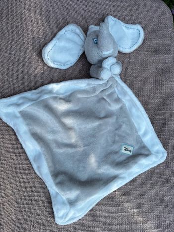 Doudou gris et blanc Disney Dumbo