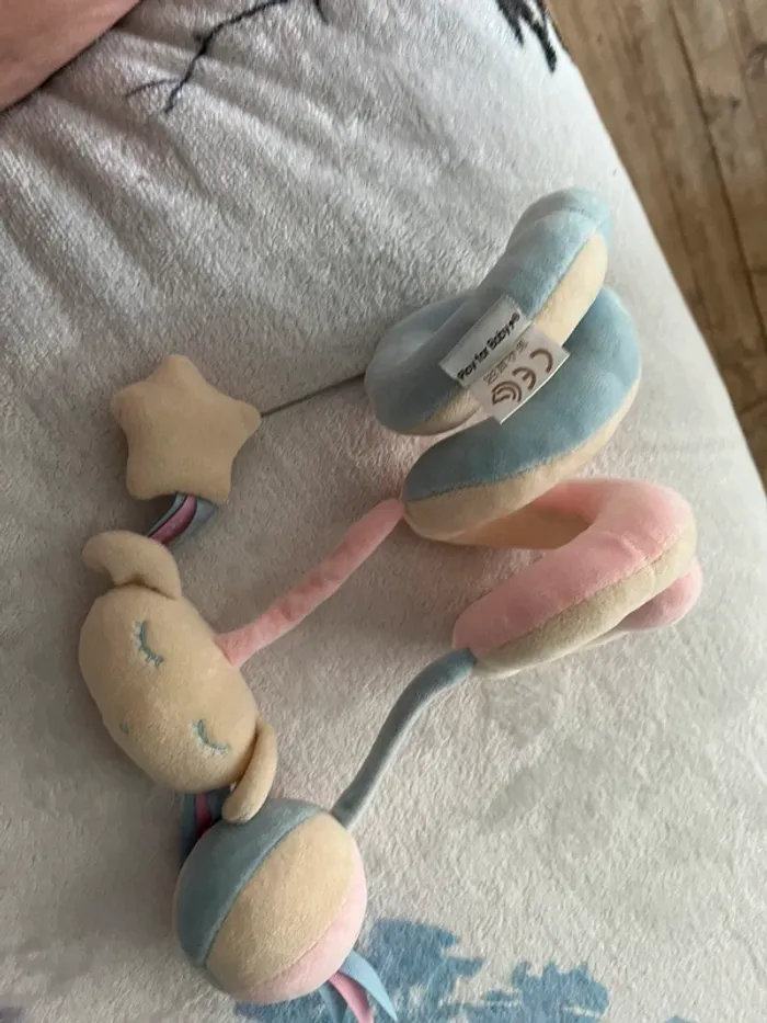 Jouet siège bébé ou poussette excellent état très peut servi - photo numéro 3