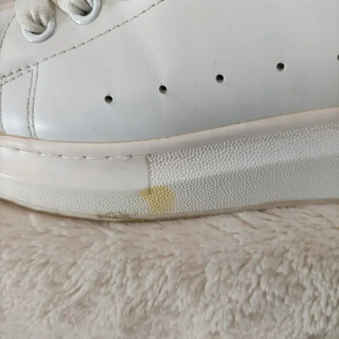 Baskets Alexander McQueen blanches et noir marine cuir pointure 41 tendance - photo numéro 8