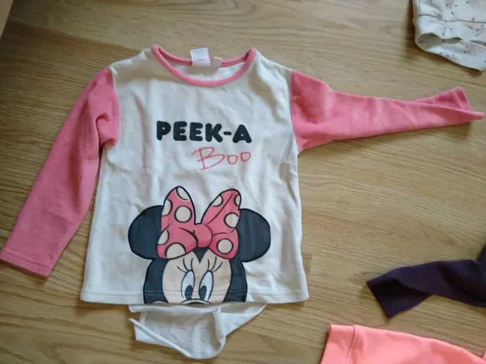 Lot de 4 pulls. Fille.
Taille 5 ans - photo numéro 5