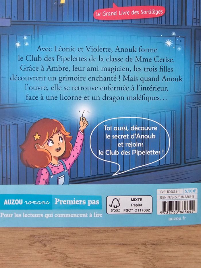Le club pipelettes le grand livre des sortilèges - photo numéro 5