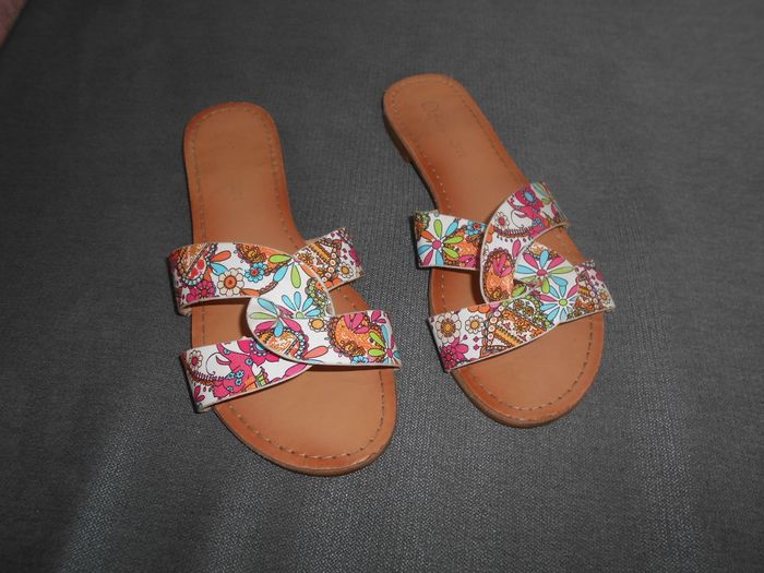 Sandales (Abloom), pointure: 37 à 0,50 EURO - photo numéro 2