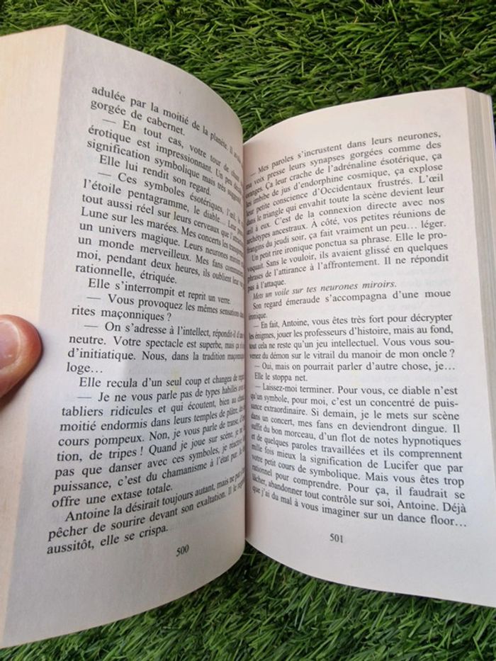 Livre "Le règne des illuminati" - photo numéro 8