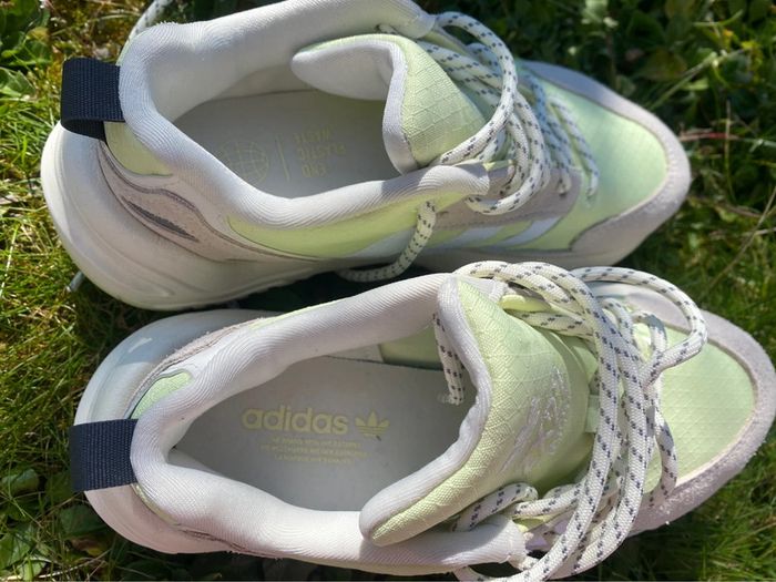 Paire de baskets Adidas ZX 22 Boost  Pointure 36 - photo numéro 7