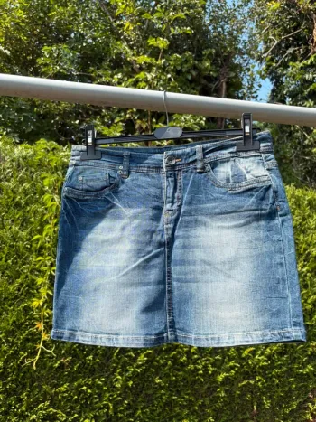 Jupe en jean bleu coupe droite effet délavé – Marque C&A