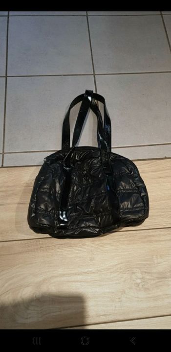 Sac a main noire doudoune