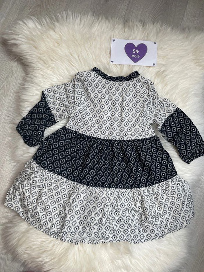 24 mois- Robe noire et blanche - photo numéro 4