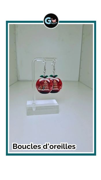 🦚Boucles d'oreilles boule de Noël