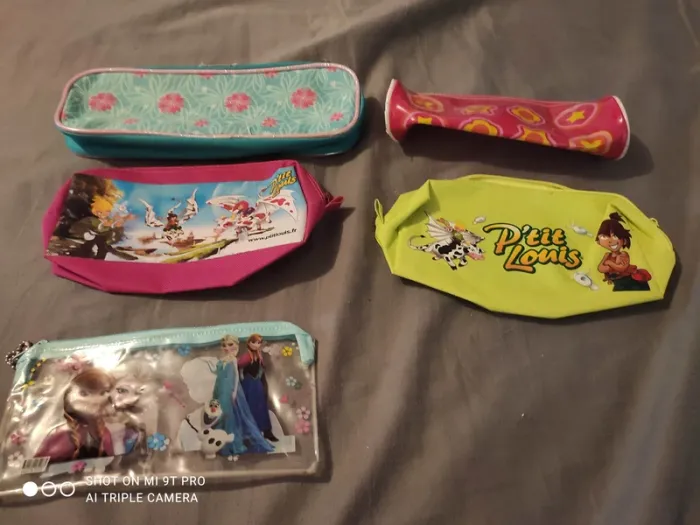 Lot trousses p'tit Louis disney cartable winx - photo numéro 3