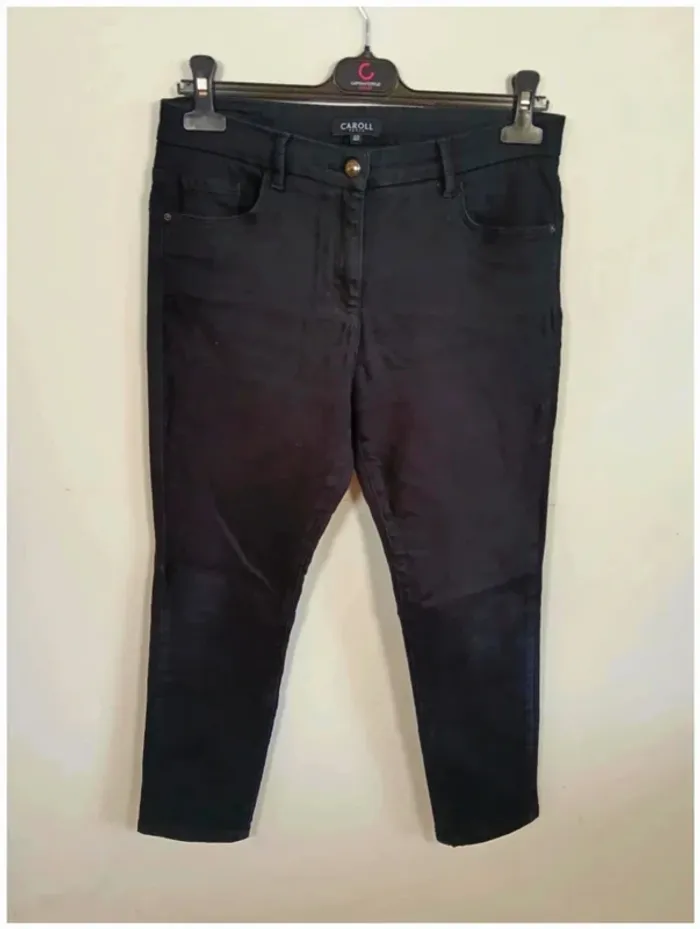 C24 pantalon noir Caroll 40