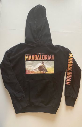 Superbe pull Mandolorian C et A 134-140cm 8-10ans parfait etat